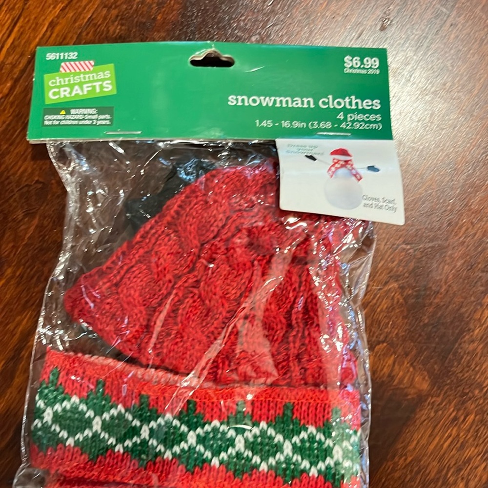 NWT snowman clothes